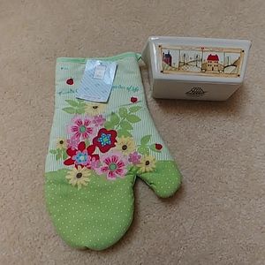 Nantucket oven mit and small ceramic dip tray